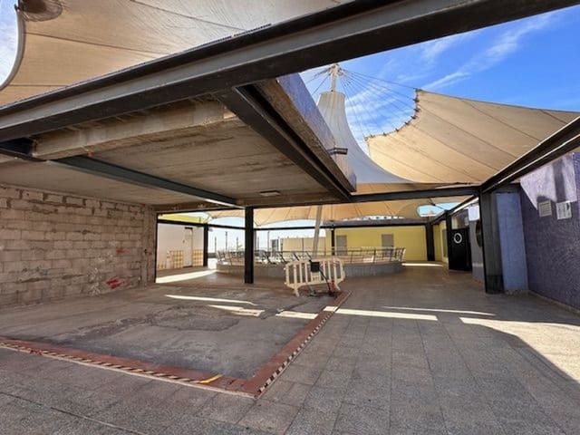 Erhverv til salg i Meloneras, San Bartolomé de Tirajana - € 100.000 (Ref: 9001708)