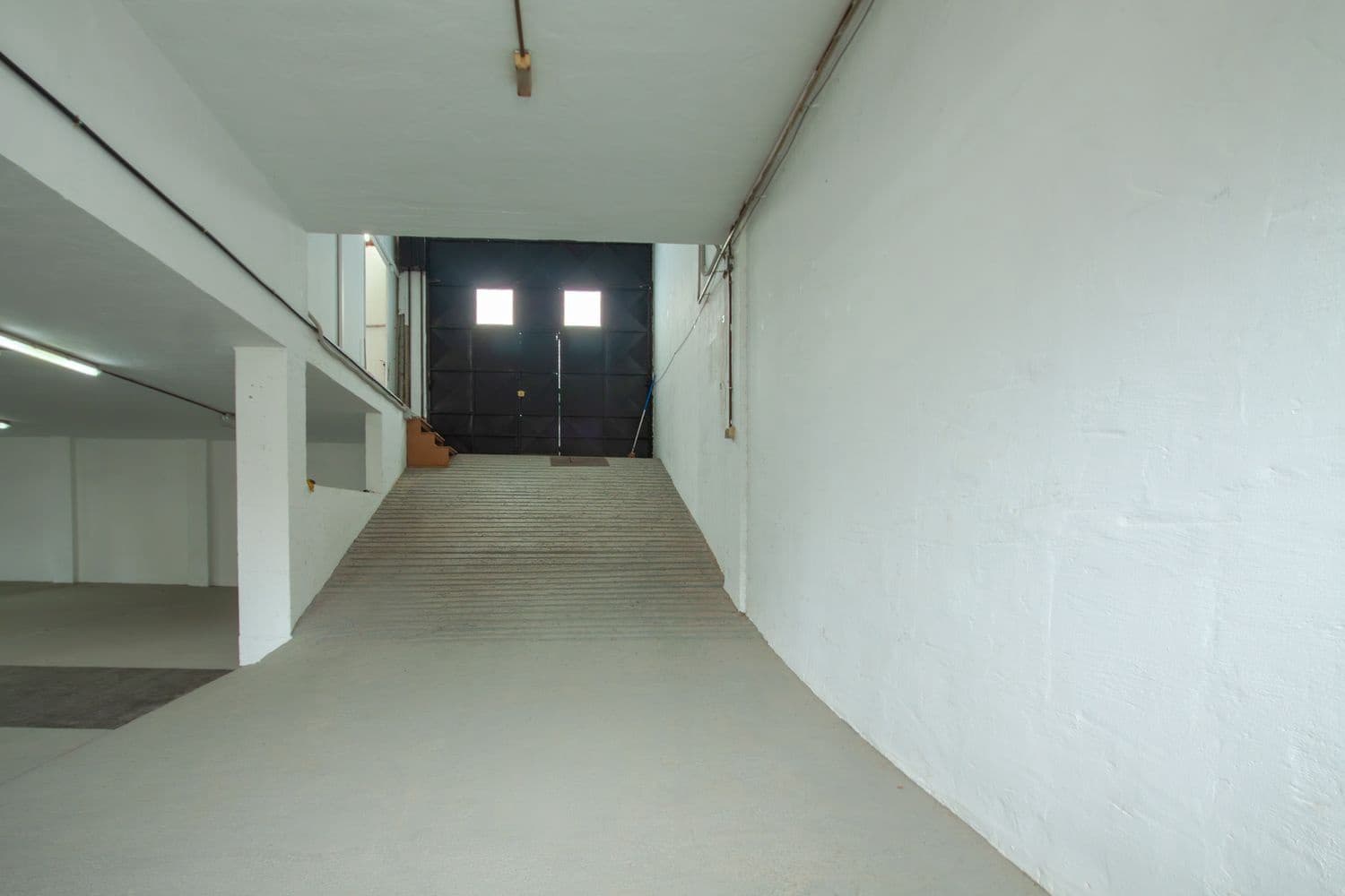 Commercial for sale in Las Palmas de Gran Canaria with garage - € 255,000 (Ref: 9001713)