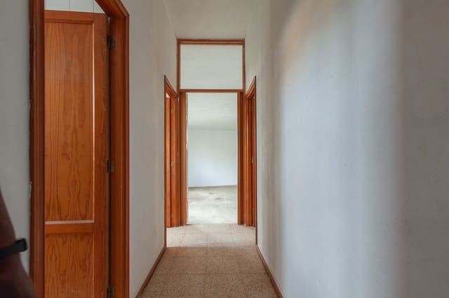 Commerciale in vendita in Marzagán - Los Hoyos - La Montañeta, Las Palmas de Gran Canaria con garage - 255.000 € (Rif: 9001713)