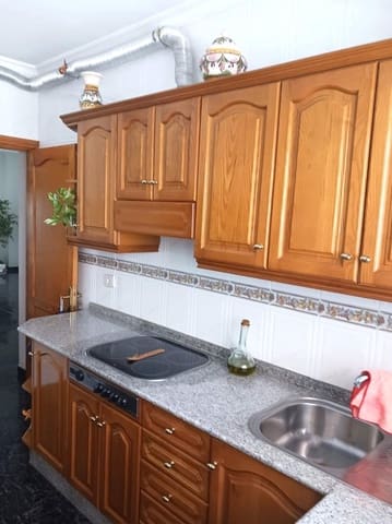 4 bedroom Flat for sale in Vega de San Mateo with garage - € 190,000 (Ref: 9021014)