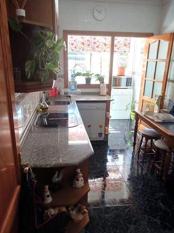 4 bedroom Flat for sale in Vega de San Mateo with garage - € 190,000 (Ref: 9021014)