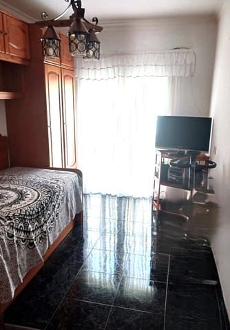 4 bedroom Flat for sale in Vega de San Mateo with garage - € 190,000 (Ref: 9021014)