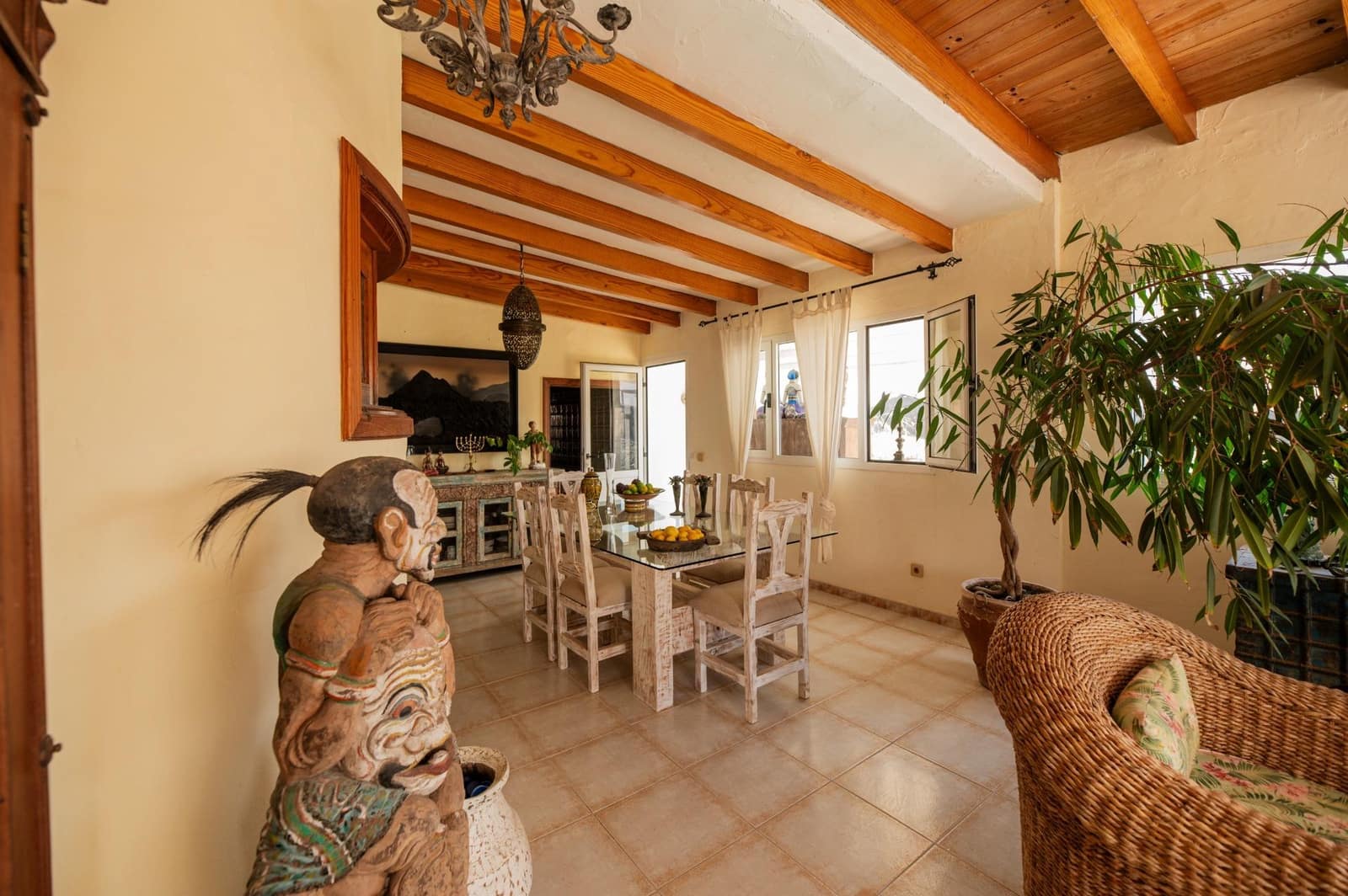 3 soverom Villa til salgs i Tahiche med svømmebasseng garasje - € 1 200 000 (Ref: 9057625)