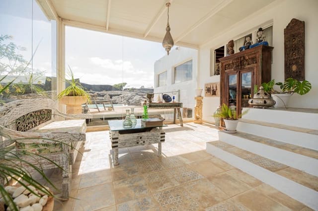 3 soveværelse Villa til salg i Tahiche, Teguise med swimmingpool garage - € 1.200.000 (Ref: 9057625)