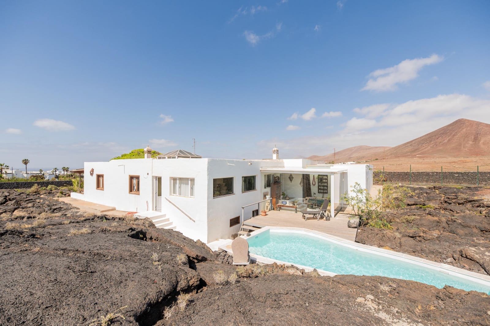 3 soverom Villa til salgs i Tahiche med svømmebasseng garasje - € 1 200 000 (Ref: 9057625)