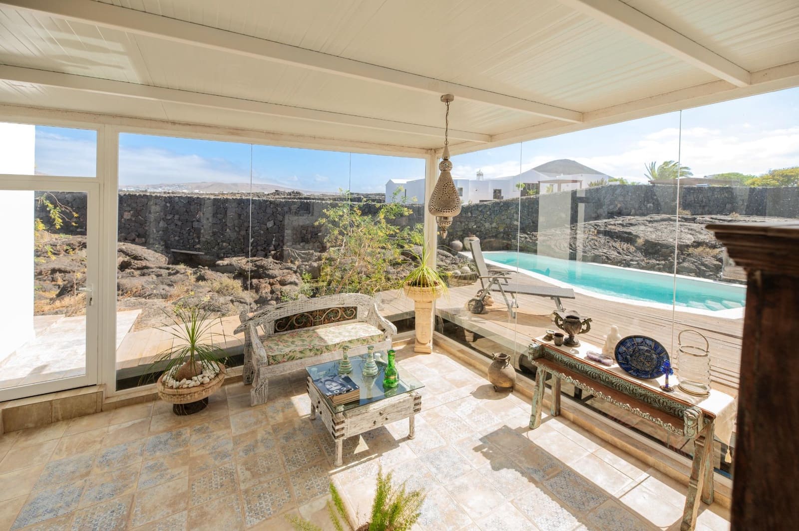 3 soverom Villa til salgs i Tahiche med svømmebasseng garasje - € 1 200 000 (Ref: 9057625)