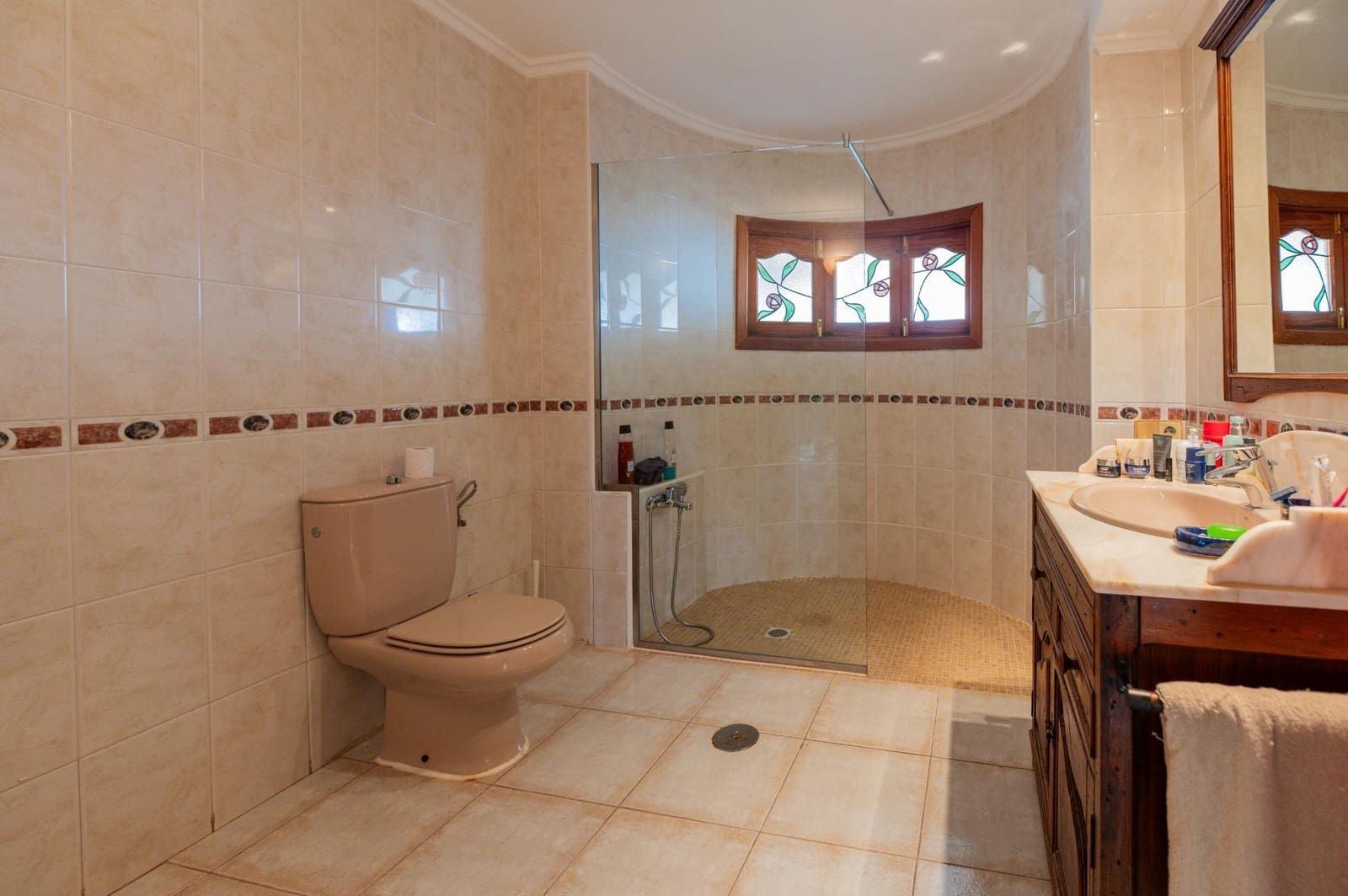 3 soverom Villa til salgs i Tahiche med svømmebasseng garasje - € 1 200 000 (Ref: 9057625)