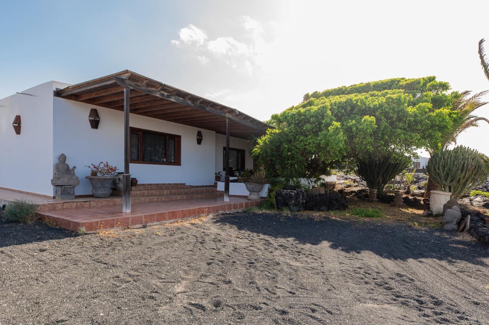 3 soverom Villa til salgs i Tahiche med svømmebasseng garasje - € 1 200 000 (Ref: 9057625)