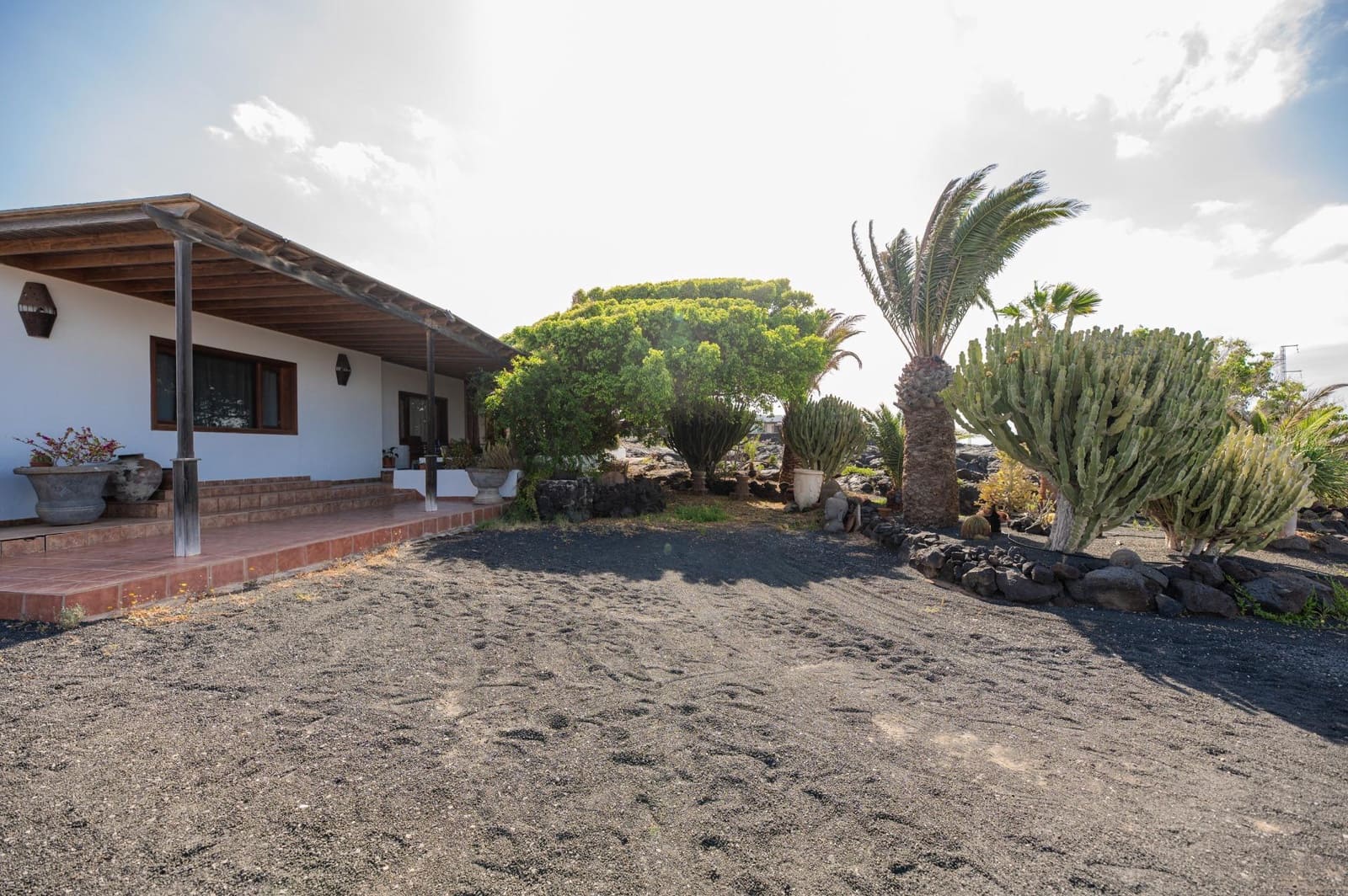 3 soverom Villa til salgs i Tahiche med svømmebasseng garasje - € 1 200 000 (Ref: 9057625)