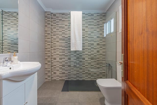 4 chambre Appartement à vendre à Gáldar - 206 000 € (Ref: 9077978)