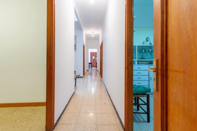 5 soveværelse Lejlighed til salg i San Lorenzo, Las Palmas de Gran Canaria - € 305.000 (Ref: 9102928)