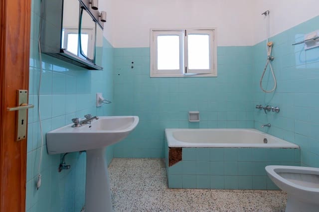 5 soveværelse Lejlighed til salg i San Lorenzo, Las Palmas de Gran Canaria - € 305.000 (Ref: 9102928)