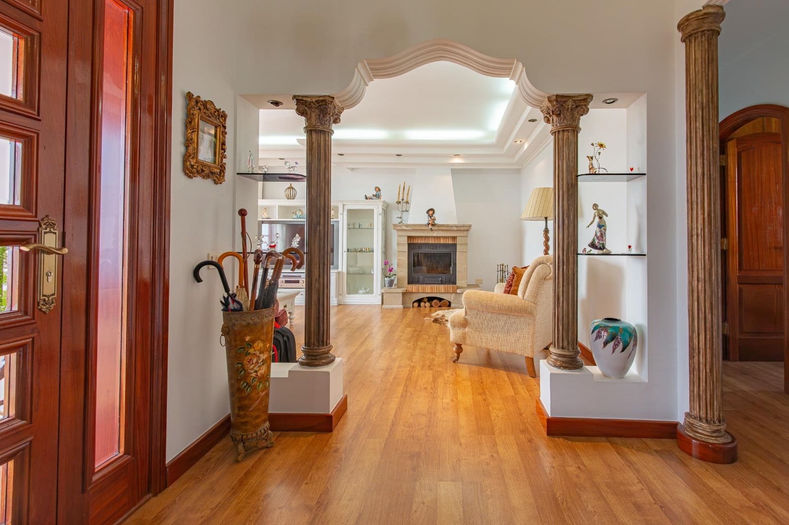 4 soveværelse Villa til salg i Arucas med garage - € 860.000 (Ref: 9134482)