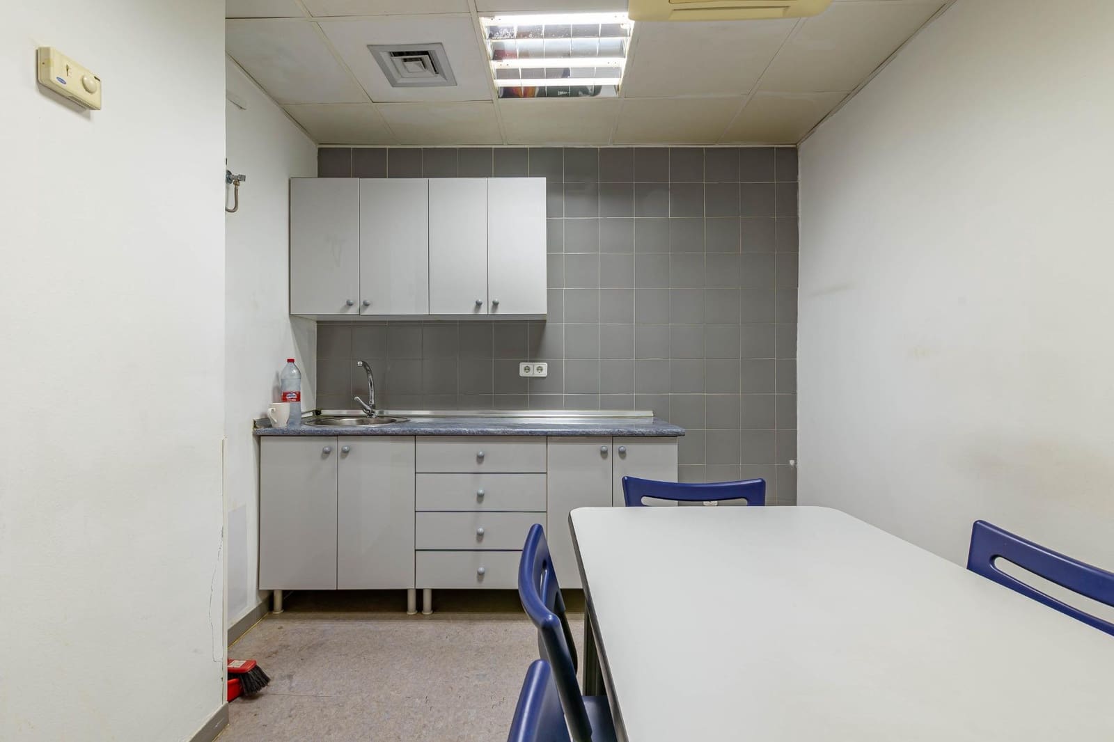 Kommersiell til salgs i Las Palmas de Gran Canaria - € 290 000 (Ref: 9141630)