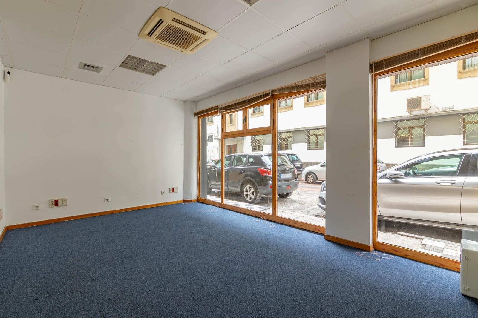 Kommersiell til salgs i Las Palmas de Gran Canaria - € 290 000 (Ref: 9141630)