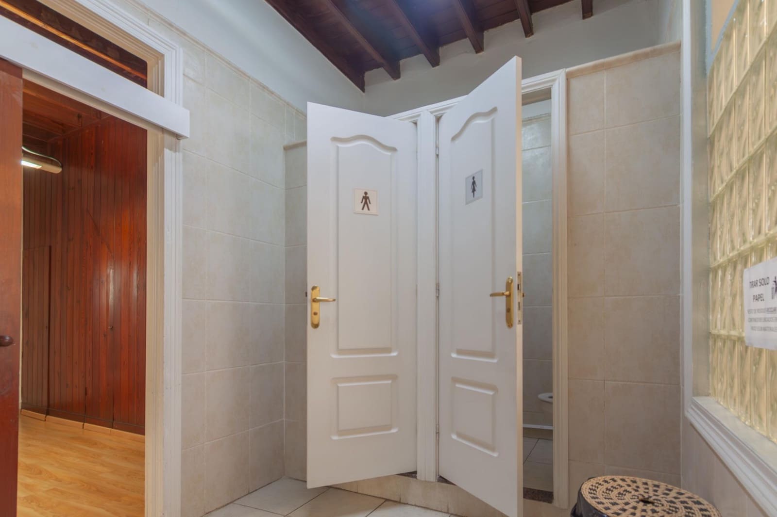 Office for sale in Las Palmas de Gran Canaria - € 690,000 (Ref: 9165115)