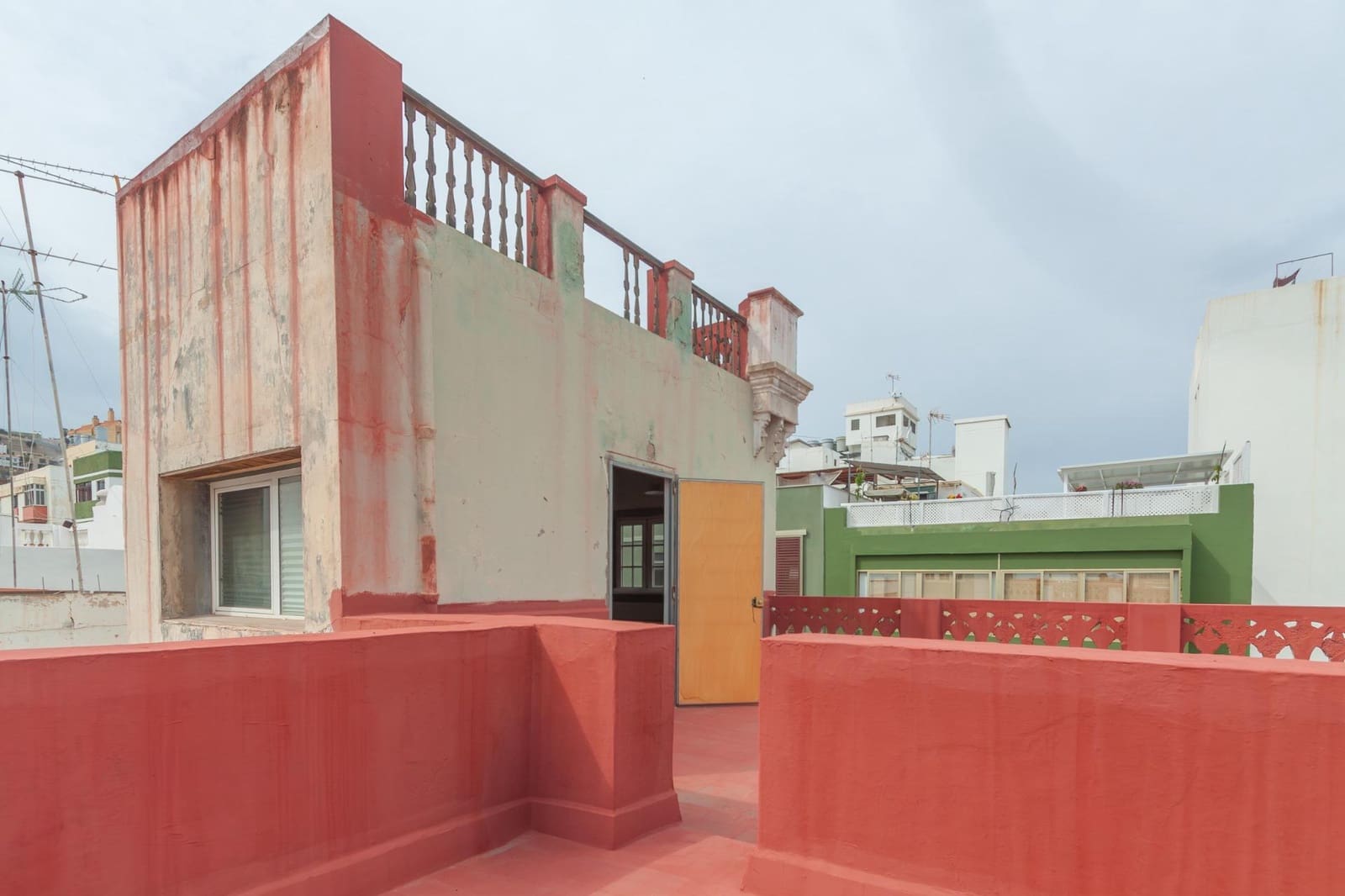 Office for sale in Las Palmas de Gran Canaria - € 690,000 (Ref: 9165115)