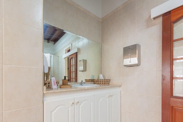 Kontor til salg i Las Palmas de Gran Canaria - € 690.000 (Ref: 9165115)