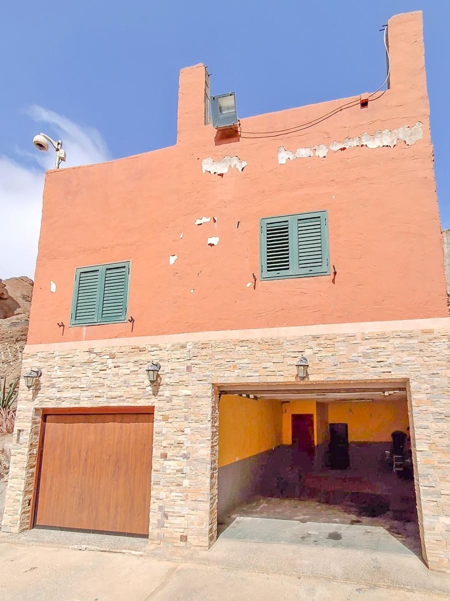 4 soverom Rekkehus til salgs i Galdar med garasje - € 214 000 (Ref: 9183694)