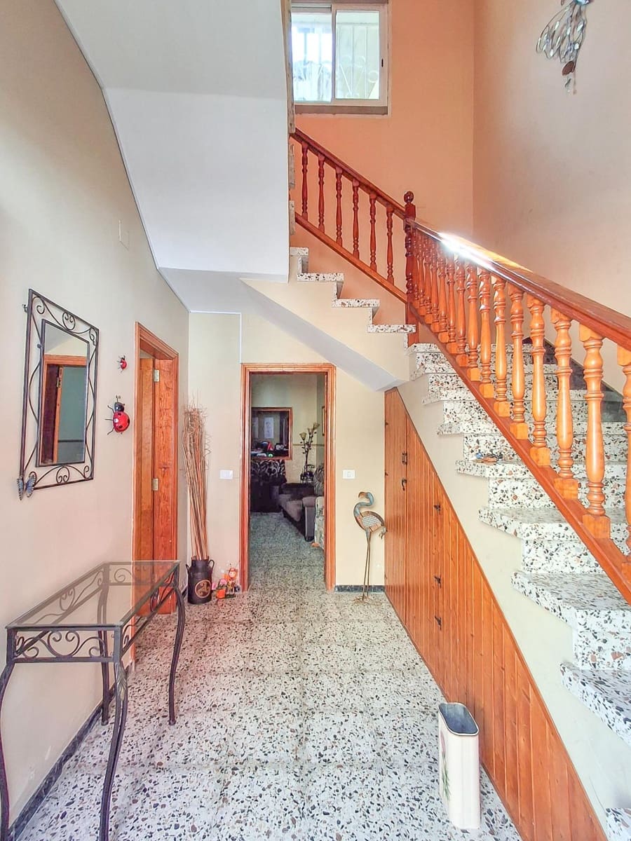 4 soverom Rekkehus til salgs i Galdar med garasje - € 214 000 (Ref: 9183694)