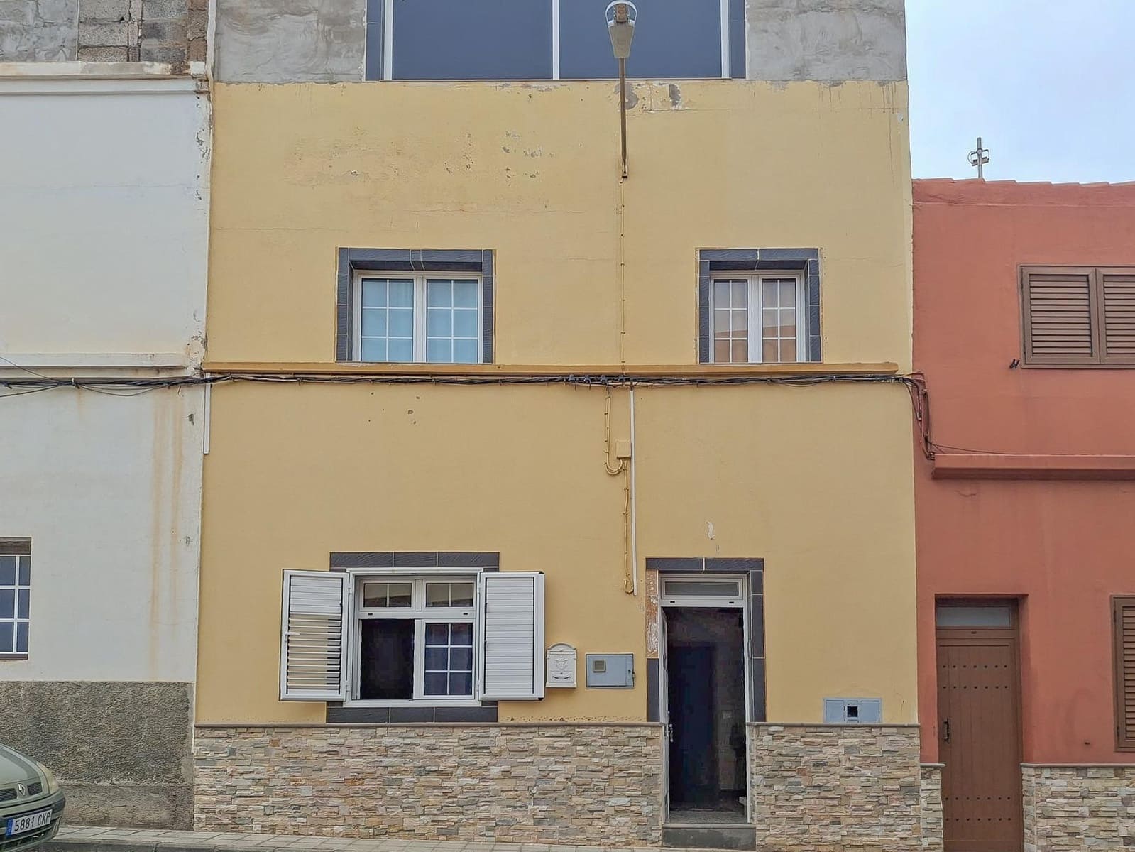 4 soverom Rekkehus til salgs i Galdar med garasje - € 214 000 (Ref: 9183694)