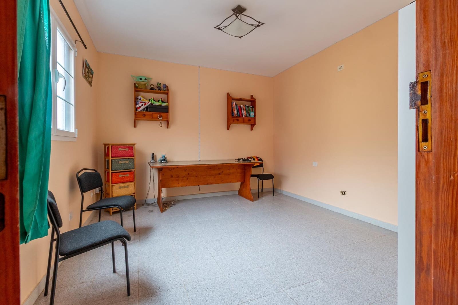 4 bedroom Terraced Villa for sale in Galdar with garage - € 208,000 (Ref: 9183694)