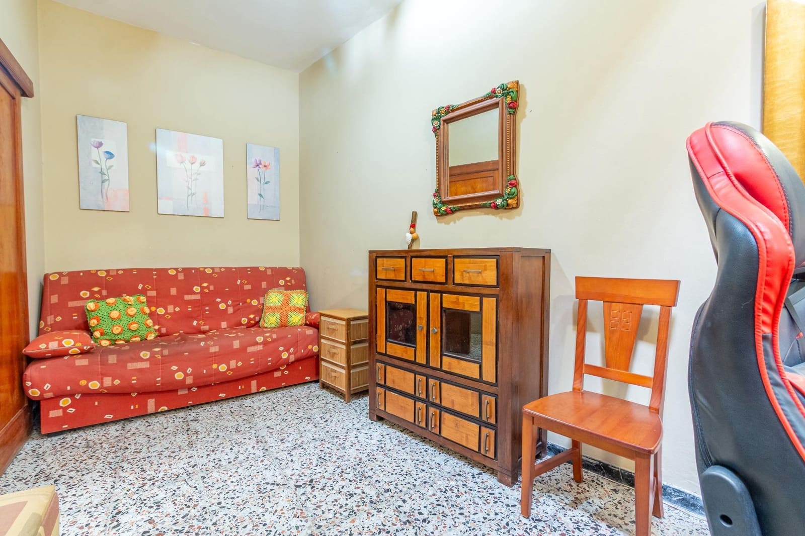 4 bedroom Terraced Villa for sale in Galdar with garage - € 208,000 (Ref: 9183694)