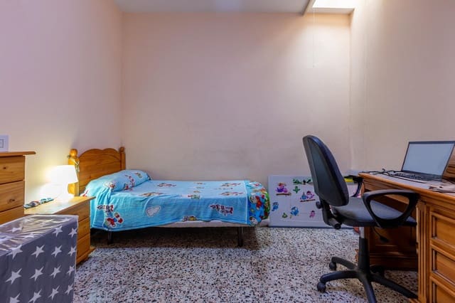 Adosado de 4 habitaciones en Gáldar en venta con garaje - 208.000 € (Ref: 9183694)