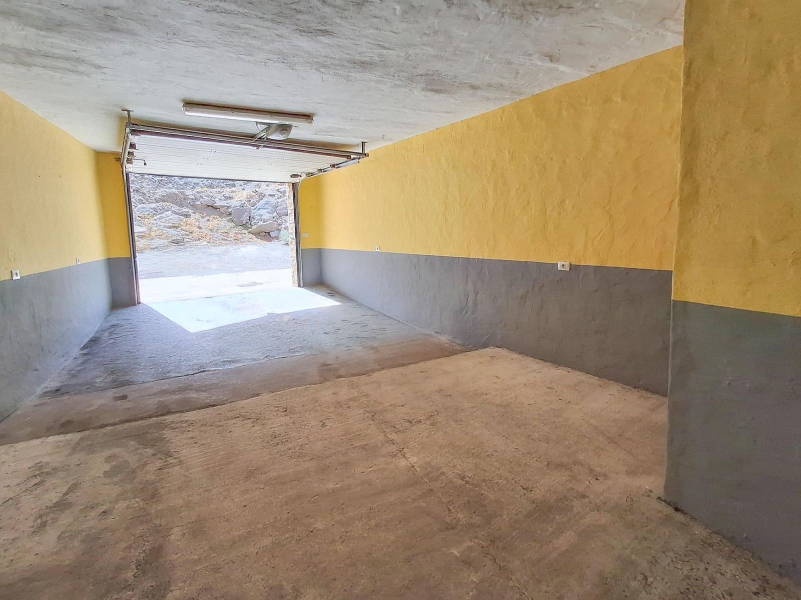 4 bedroom Terraced Villa for sale in Galdar with garage - € 208,000 (Ref: 9183694)