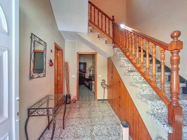 Adosado de 4 habitaciones en Gáldar en venta con garaje - 208.000 € (Ref: 9183694)