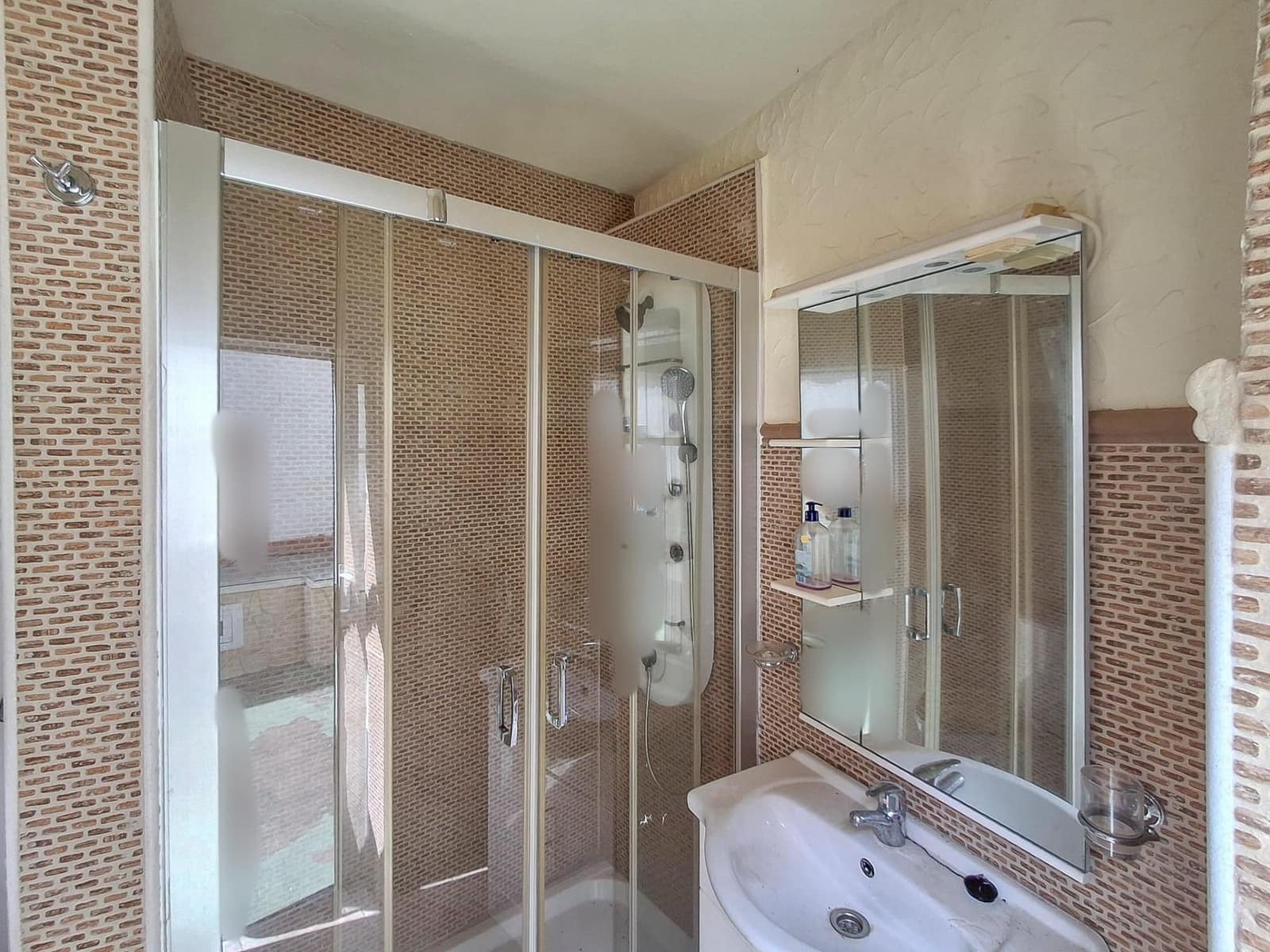 4 bedroom Terraced Villa for sale in Galdar with garage - € 208,000 (Ref: 9183694)