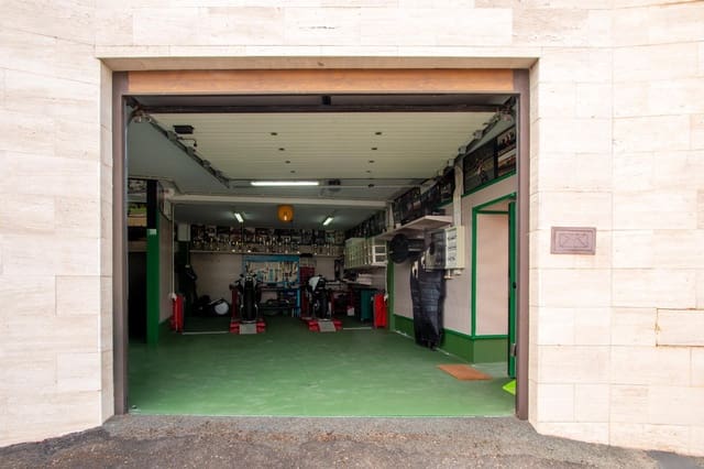 6 soveværelse Villa til salg i Santa Brígida med swimmingpool garage - € 1.450.000 (Ref: 9185443)