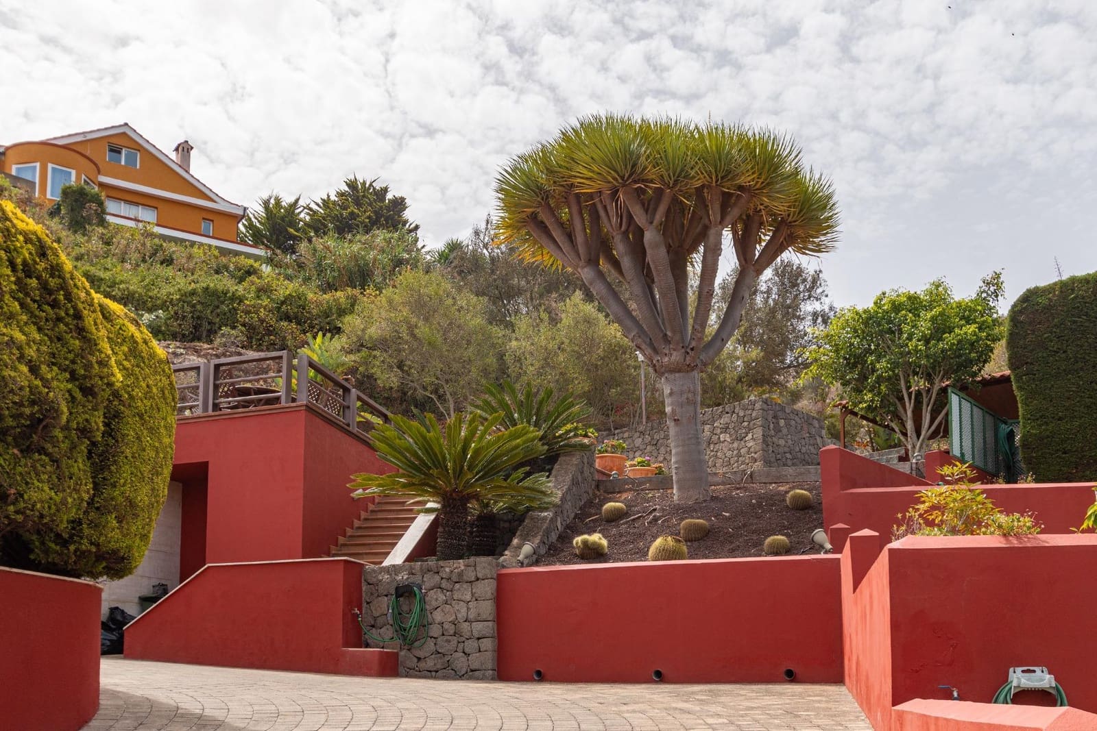 6 soveværelse Villa til salg i Santa Brigida med swimmingpool garage - € 1.450.000 (Ref: 9185443)