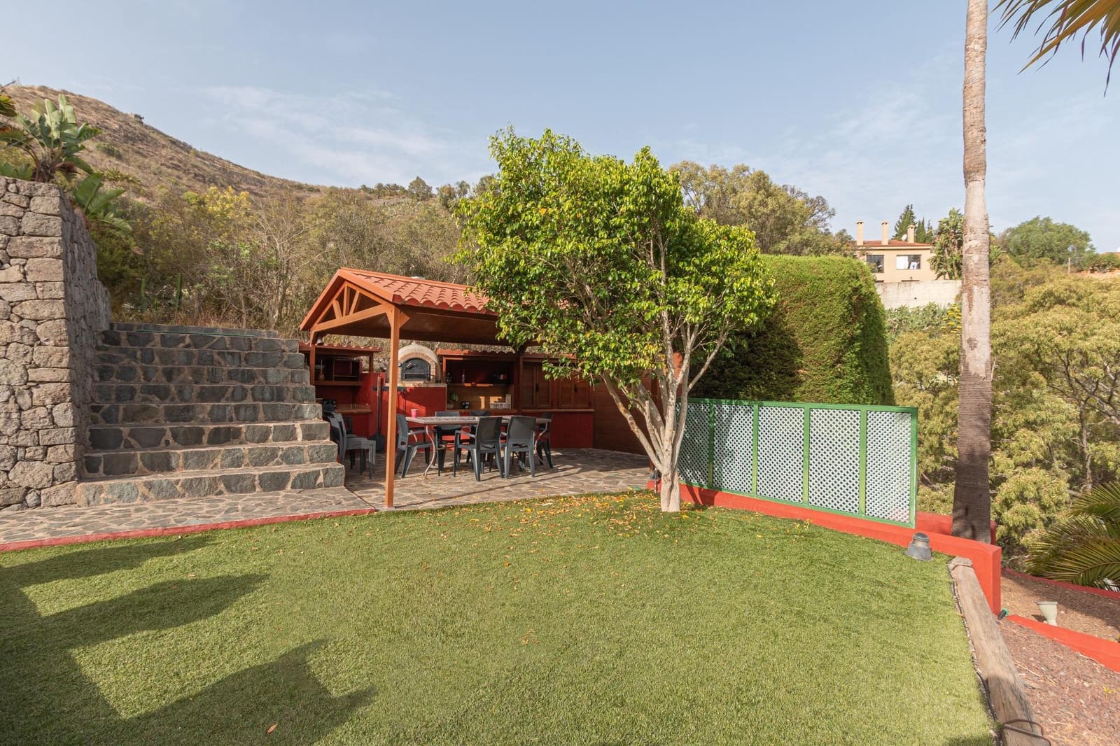 6 soveværelse Villa til salg i Santa Brigida med swimmingpool garage - € 1.450.000 (Ref: 9185443)