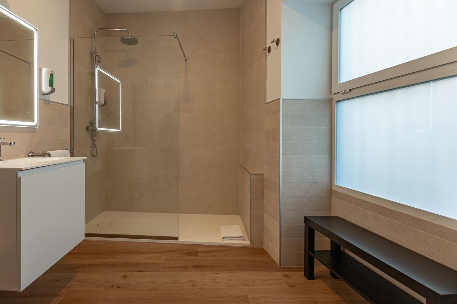 Chalet de 10 habitaciones en La Atalaya en venta con piscina garaje - 2.700.000 € (Ref: 9236920)