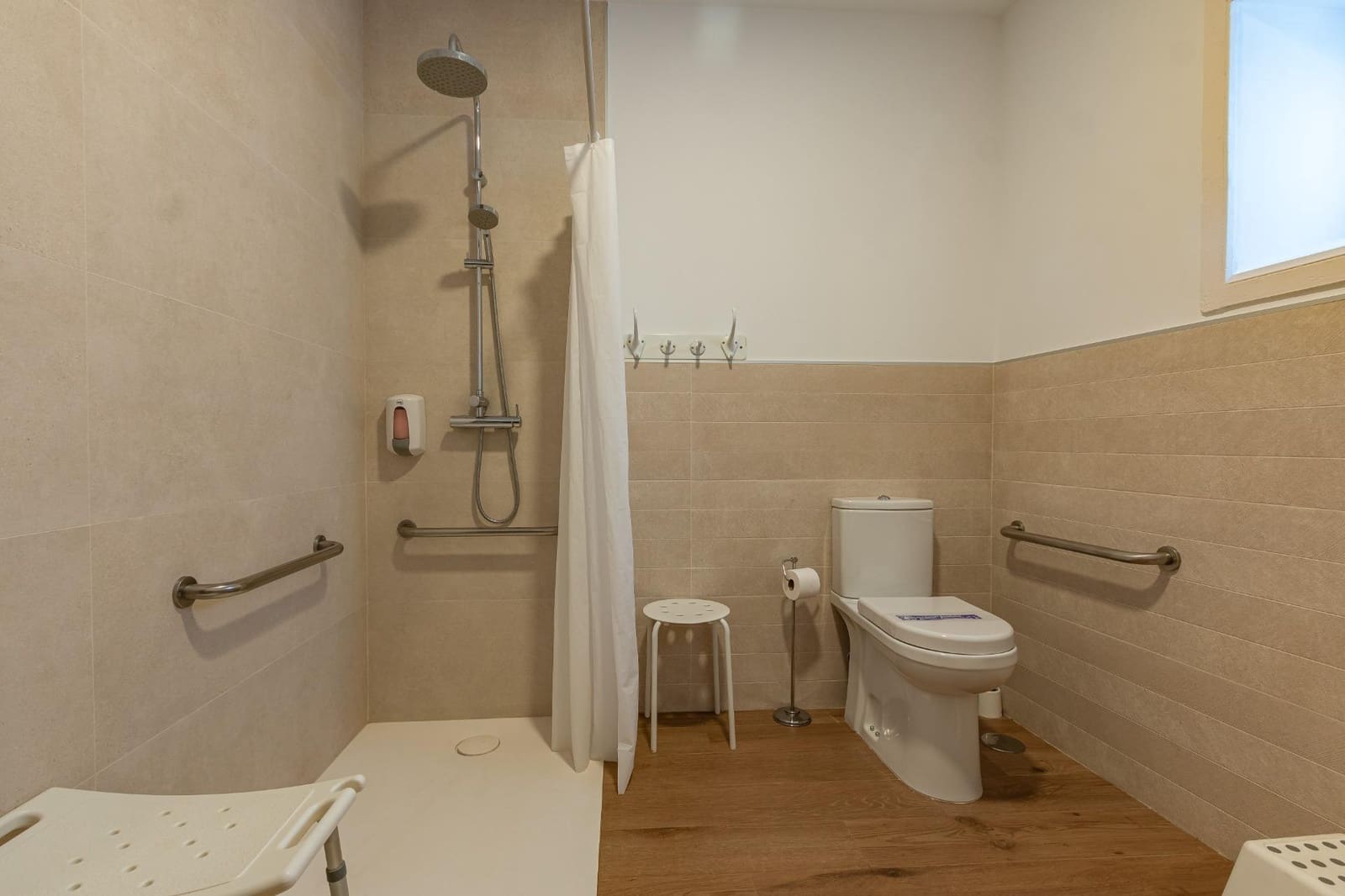 Chalet de 10 habitaciones en La Atalaya en venta con piscina garaje - 2.700.000 € (Ref: 9236920)