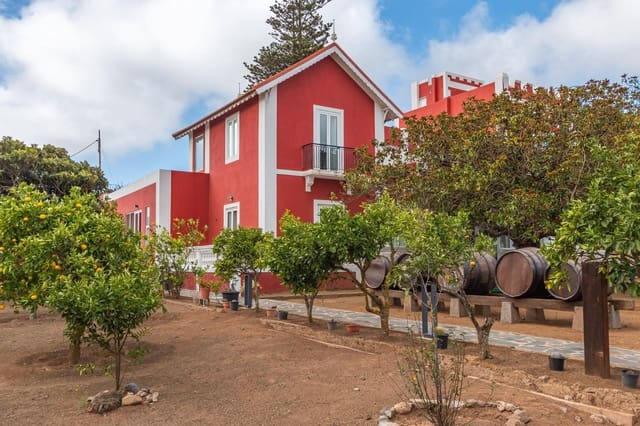 10 makuuhuone Huvila myytävänä paikassa La Atalaya, Santa Brígida mukana uima-altaan 
autotalli - 2 700 000 € (Ref: 9236920)