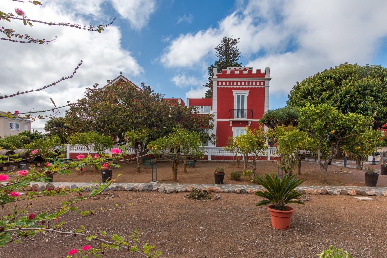 Chalet de 10 habitaciones en La Atalaya en venta con piscina garaje - 2.700.000 € (Ref: 9236920)