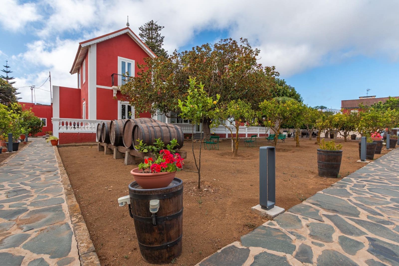 Chalet de 10 habitaciones en La Atalaya en venta con piscina garaje - 2.700.000 € (Ref: 9236920)