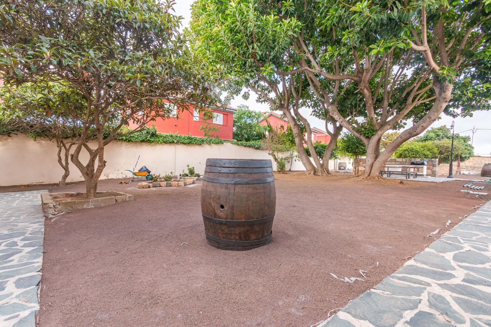 Chalet de 10 habitaciones en La Atalaya en venta con piscina garaje - 2.700.000 € (Ref: 9236920)