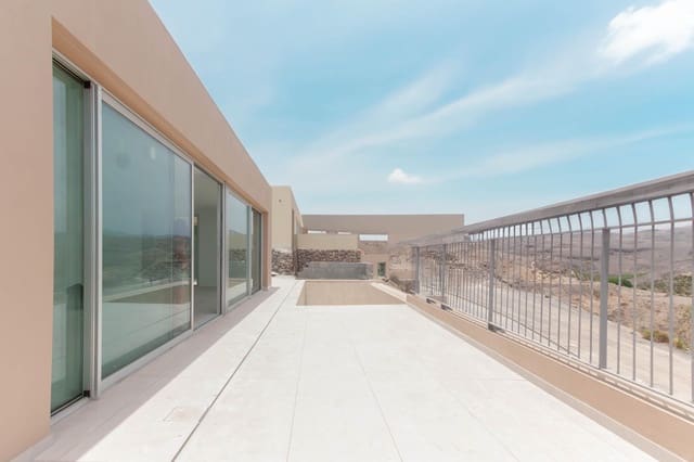 3 chambre Villa/Maison à vendre à El Salobre, San Bartolomé de Tirajana avec piscine - 745 000 € (Ref: 9243446)