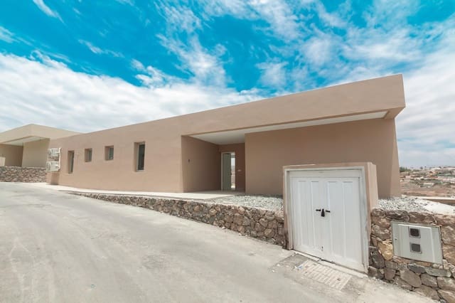 3 chambre Villa/Maison à vendre à El Salobre, San Bartolomé de Tirajana avec piscine - 745 000 € (Ref: 9243446)