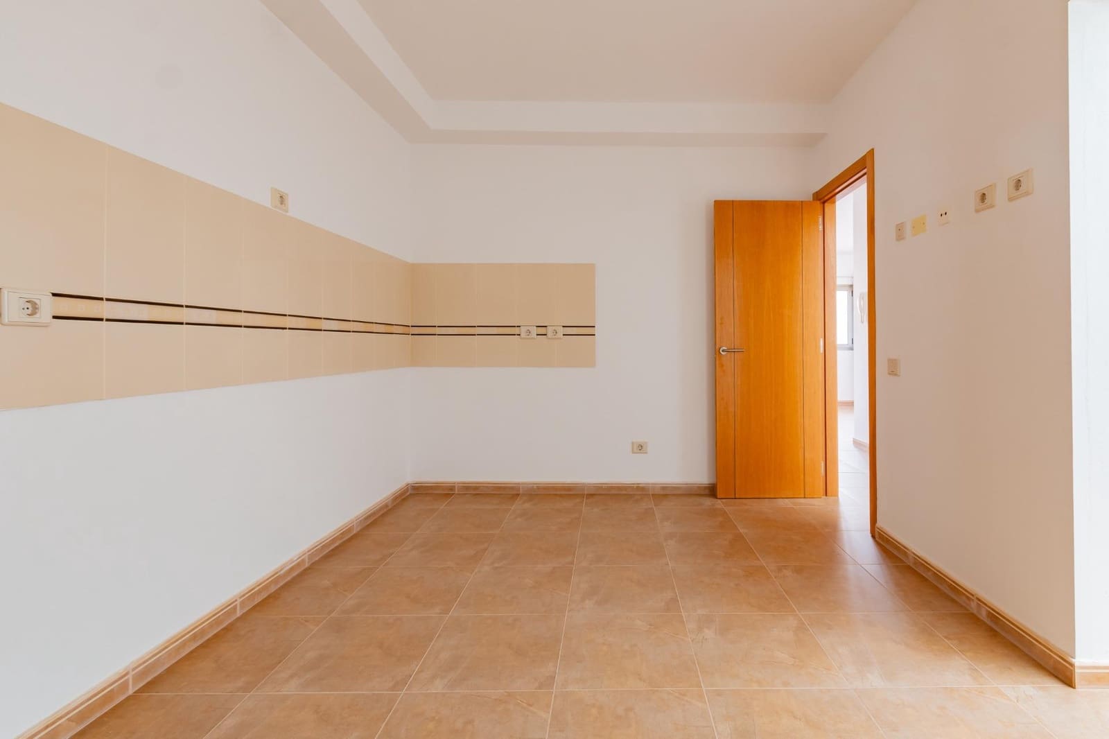 3 bedroom Apartment for sale in Santa Lucia de Tirajana with garage - € 320,000 (Ref: 9262629)