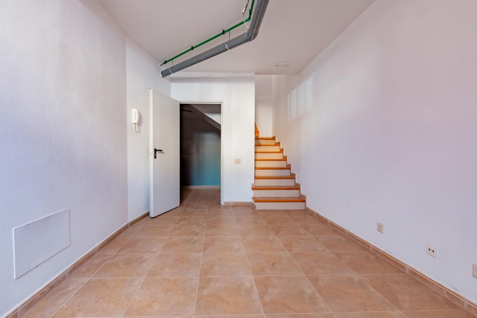 3 bedroom Apartment for sale in Santa Lucia de Tirajana with garage - € 320,000 (Ref: 9262629)