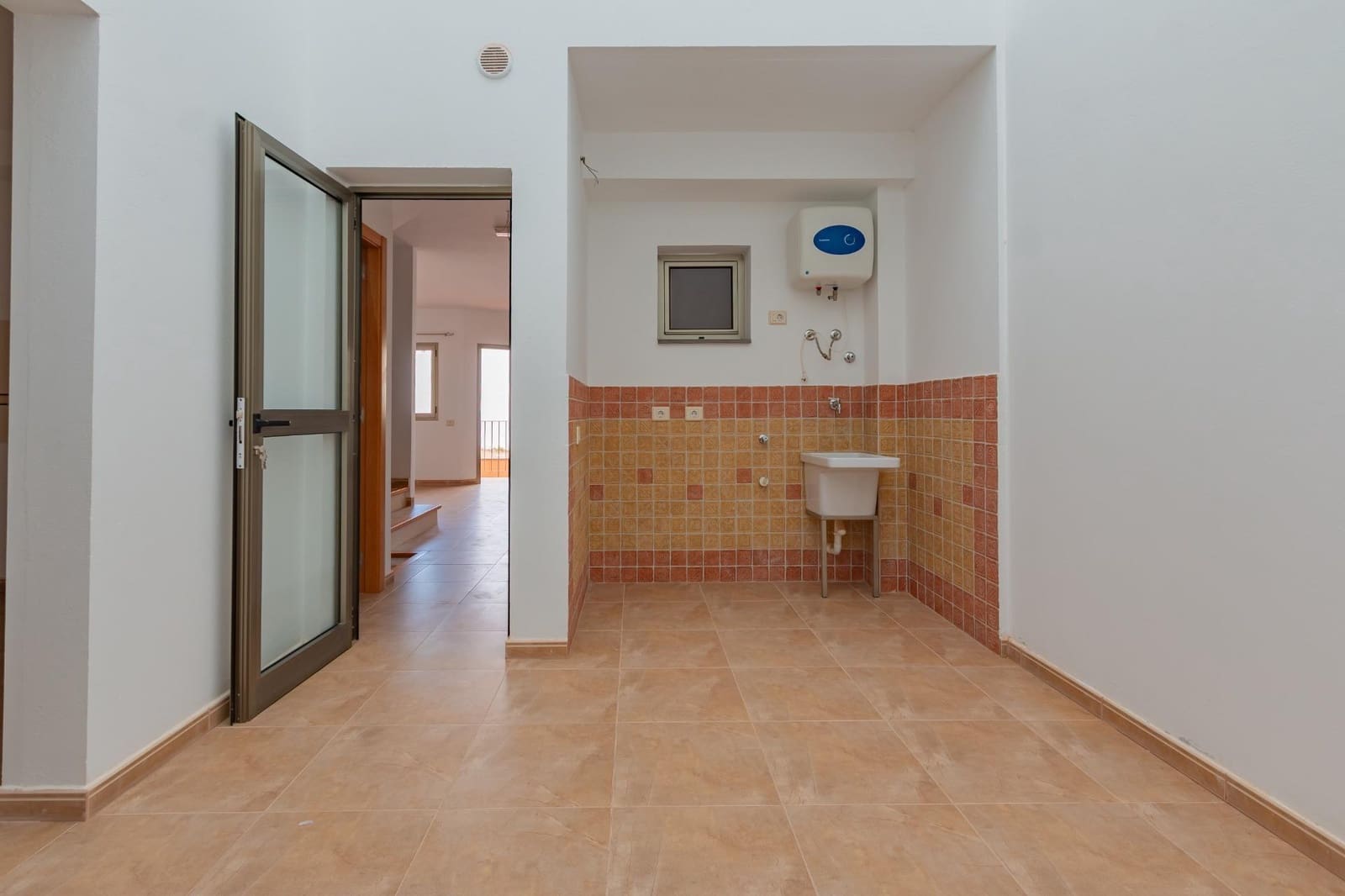 3 bedroom Apartment for sale in Santa Lucia de Tirajana with garage - € 320,000 (Ref: 9262629)