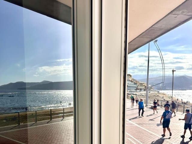 1 slaapkamer Appartement te koop in Las Palmas de Gran Canaria - € 270.000 (Ref: 9264575)