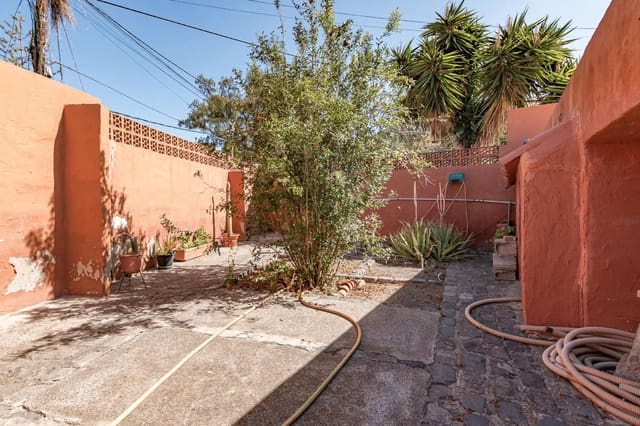 7 soverom Villa til salgs i Marzagan, Las Palmas de Gran Canaria med svømmebasseng garasje - € 395 000 (Ref: 9301071)