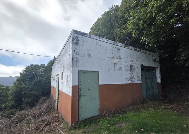 Grunde uden byggetilladelser til salg i Moya - € 126.000 (Ref: 9308544)