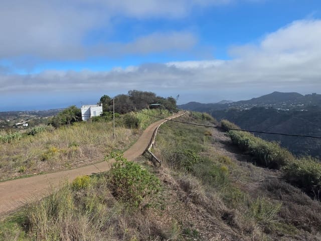 Grunde uden byggetilladelser til salg i Moya - € 126.000 (Ref: 9308544)