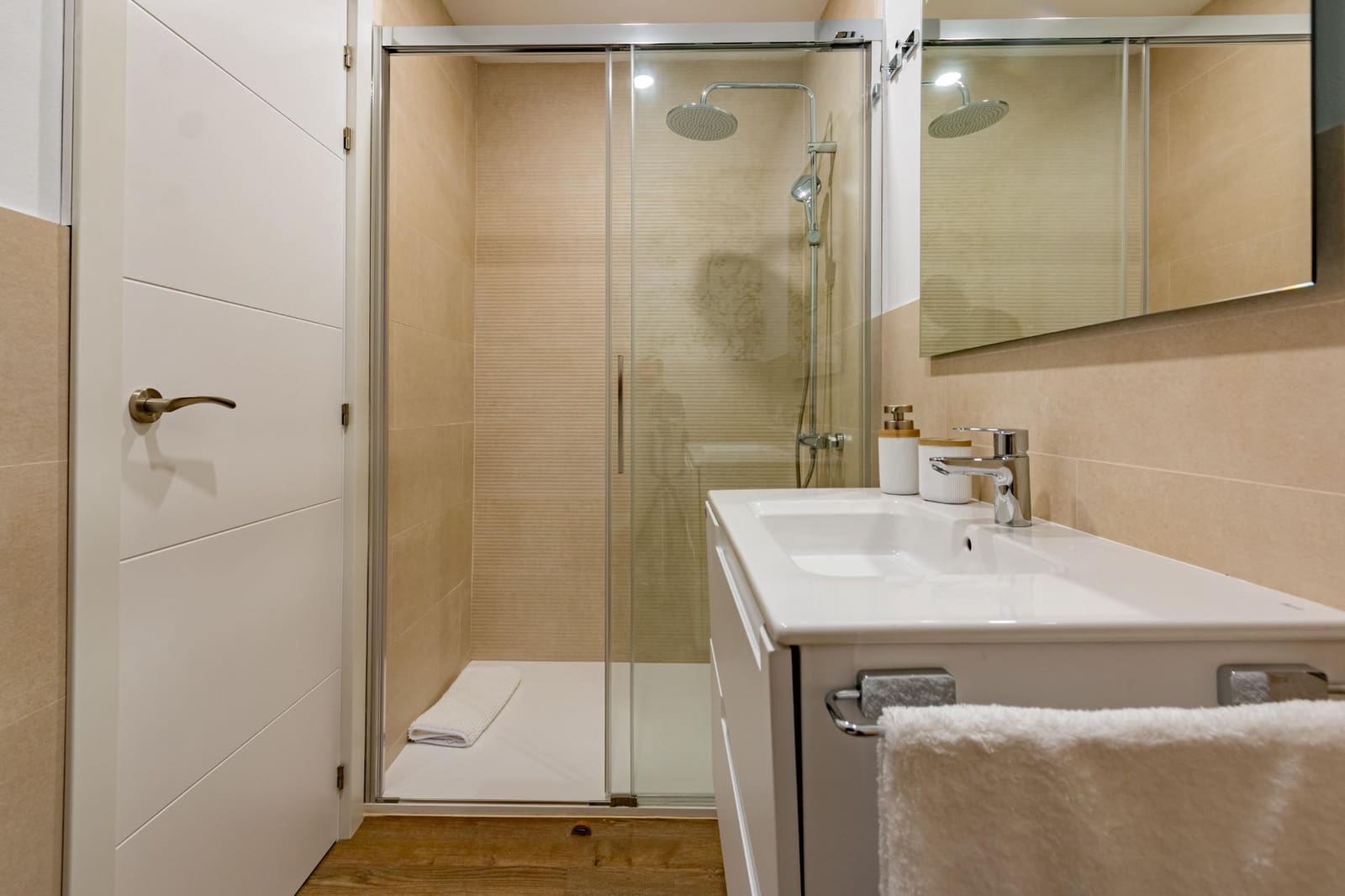 Apartamento de 1 habitación en Las Palmas de Gran Canaria en alquiler - 1.200 € (Ref: 9362660)